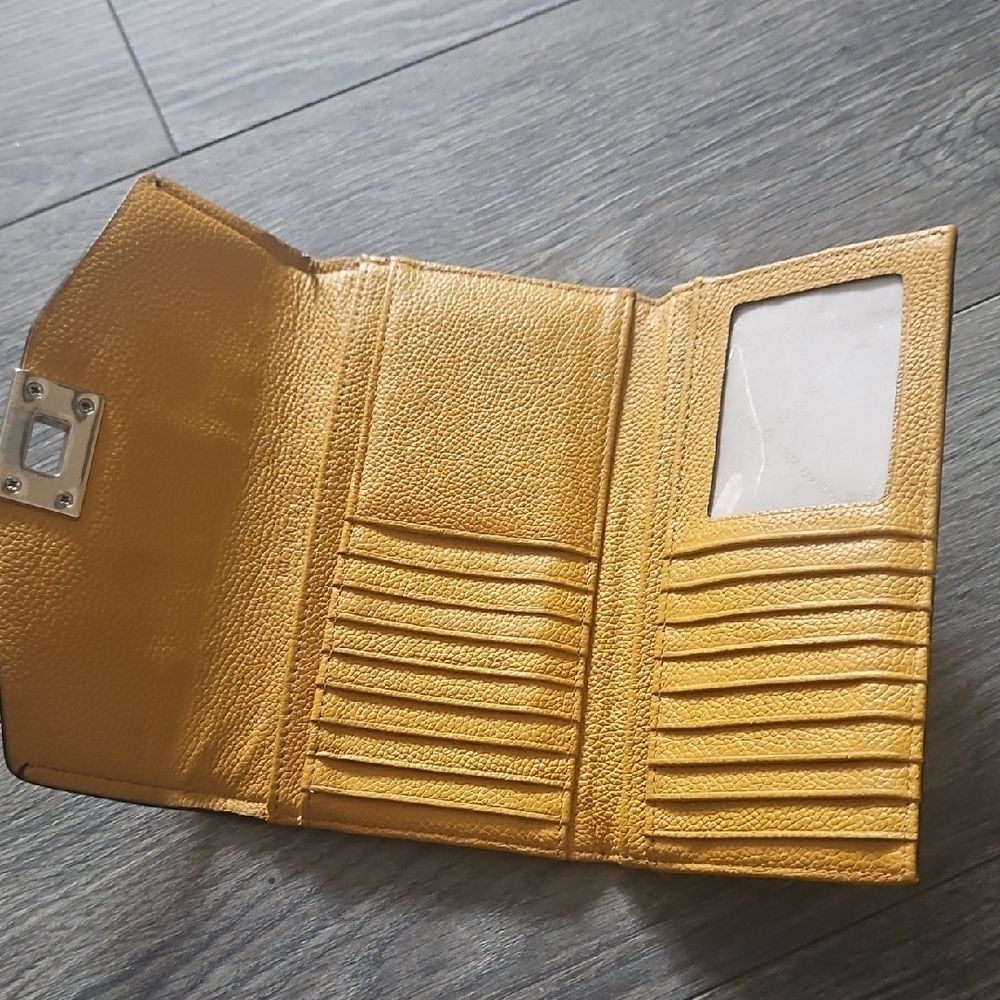 Michael Kors Brown Wallet with Gold-Toned Clasp - Picture 2 of 5